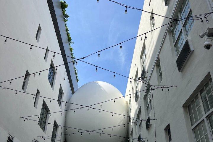 Visite Miami Beach de bicicleta e em francês.