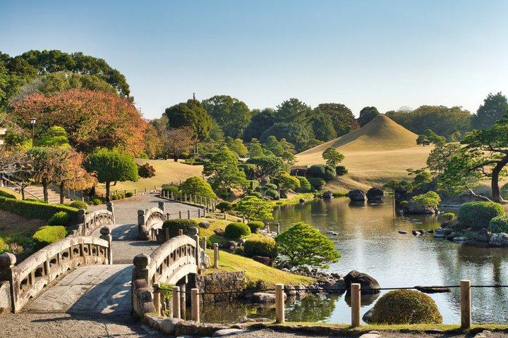 熊本城と水前寺庭園を巡る福岡日帰りツアー