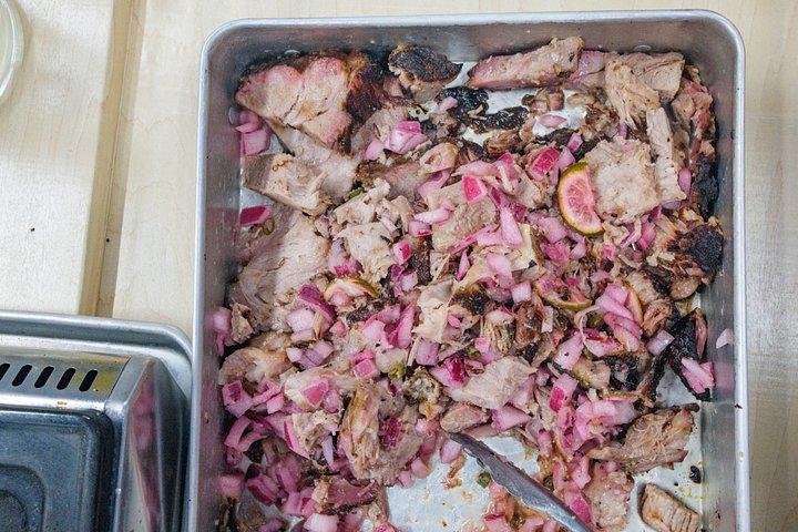 Osaka: Mysterious Back Alleys & BBQ Dinner