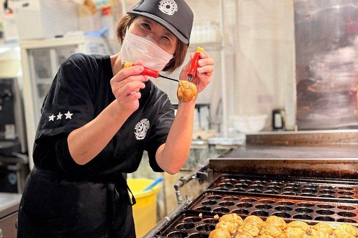 Takoyaki Making with Happi Souvenir in Osaka