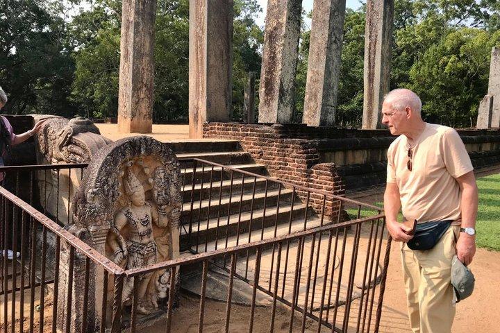 Anuradhapura e Mihintale Heritage Tour com Mini Car