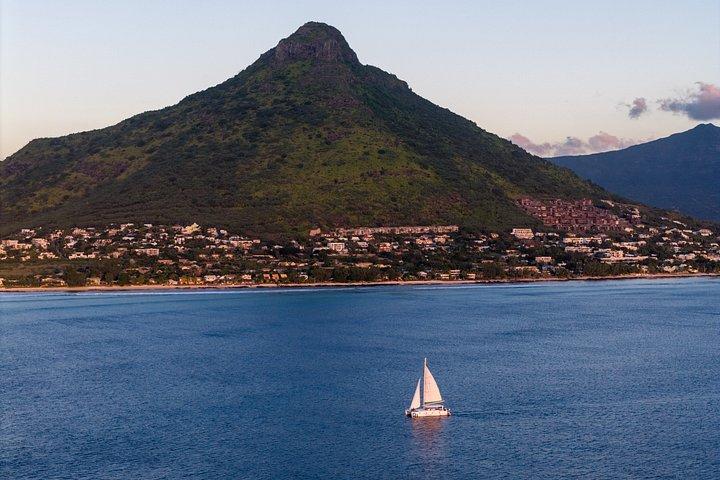 Black River: 5 Hours Private catamaran sunset cruise with dinner