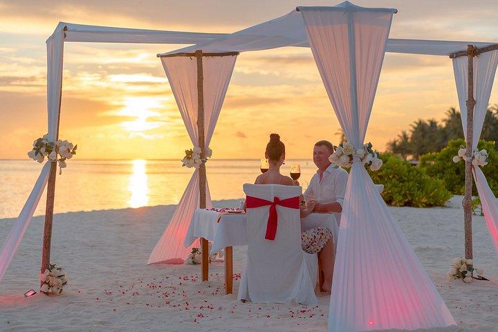 Jimbaran Romantisches Kerzenscheindinner am Strand