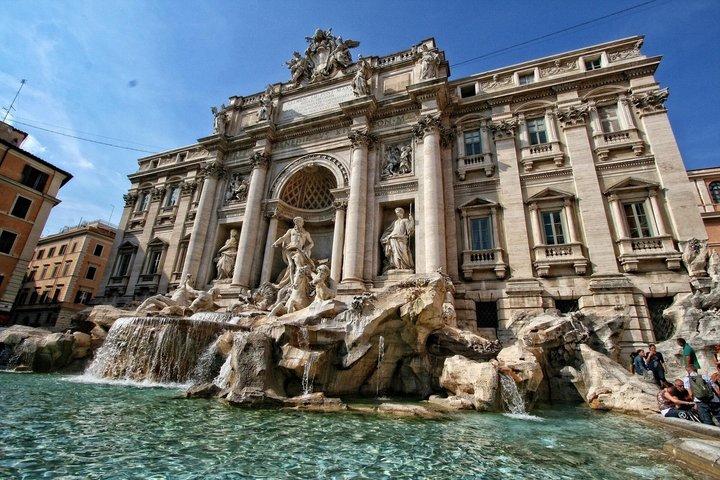 Fontana di Trevi con visita guidata agli acquedotti sotterranei
