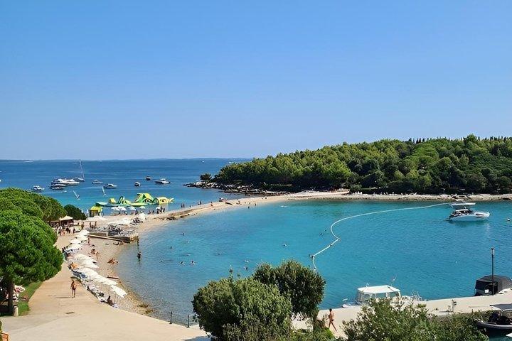 From Pula: Red Island Swim & Rovinj Cruise with Lunch & Drinks