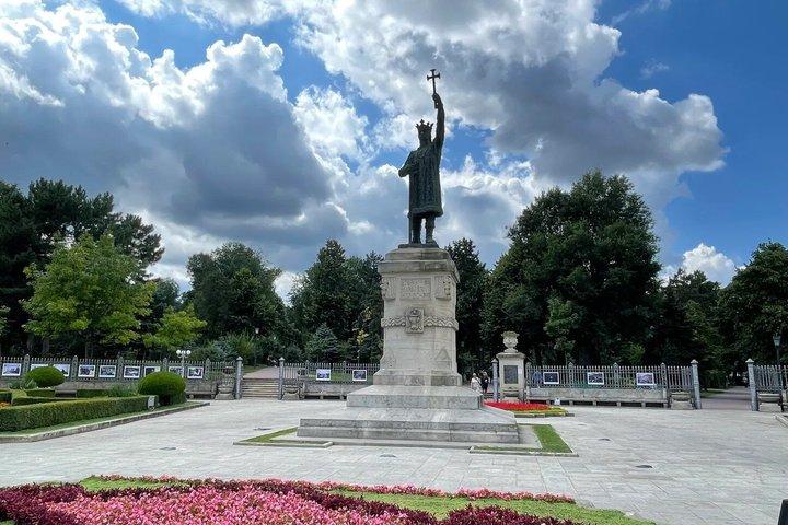 キシナウ市内観光とクリコバワイナリー体験