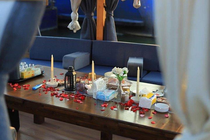 カイロ：食事＆ソフトドリンク付きプライベートラグジュアリーナイルフェルッカ