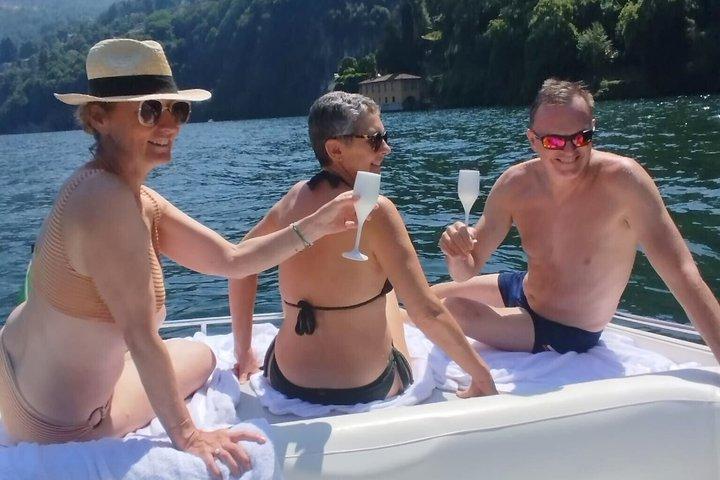 Private Lake Como Boat Tour: Villas & Prosecco 1H - 4H