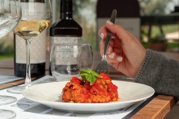 ワイン3種とスピリッツ1種のテイスティング（盛り合わせと温かい軽食付き）