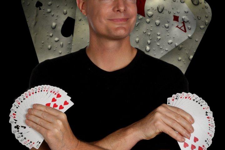 OKC's Comedy Magic Show: O Teatro Mágico de Jonathan