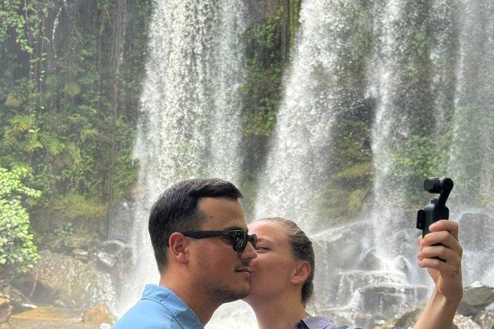 Kulen vandfald og 1000 Lingas med privat køretøj og tour guide