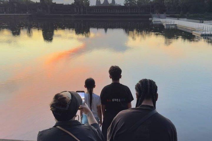 アンコール日の出＆水上村サンセット1日シェムリアップツアー