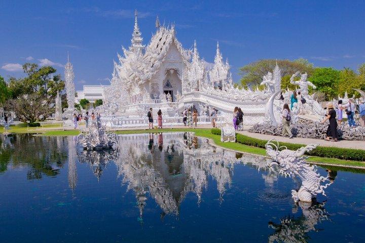 チェンマイ発プライベートチェンライランドマークとゴールデントライアングル