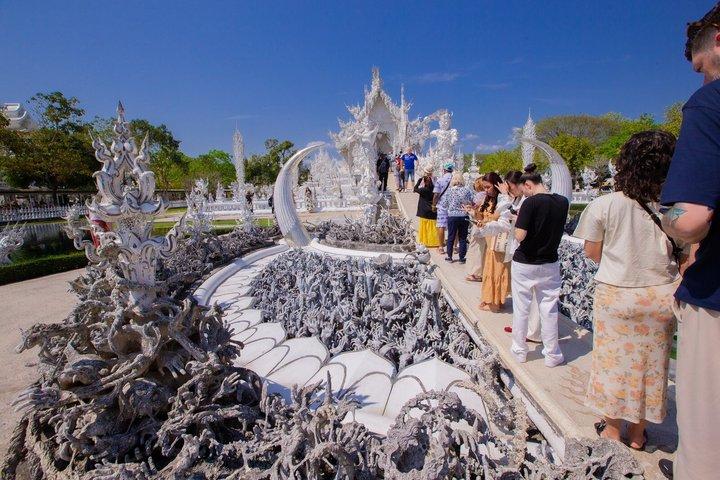 チェンマイ発プライベートチェンライランドマークとゴールデントライアングル