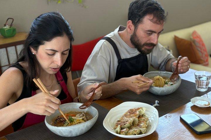 京都で植物性ラーメンと餃子の料理教室