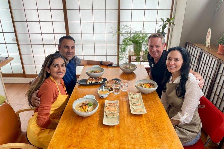 京都で植物性ラーメンと餃子の料理教室