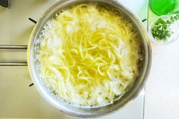 ショートホームステイ：料理して楽しむ日本語の家庭料理