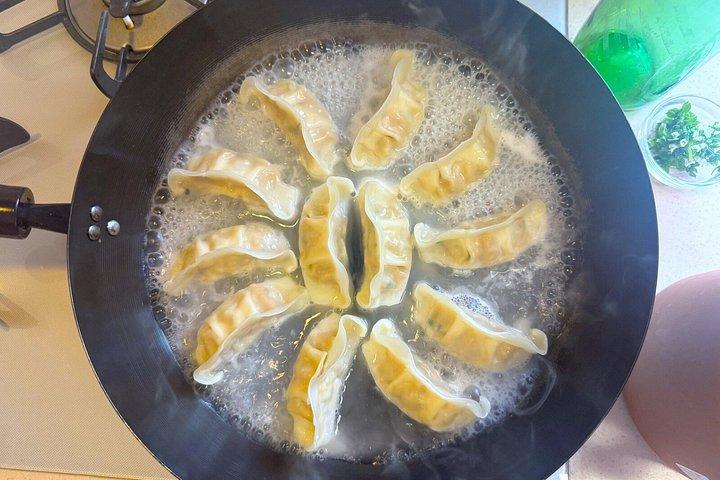 ショートホームステイ：料理して楽しむ日本語の家庭料理