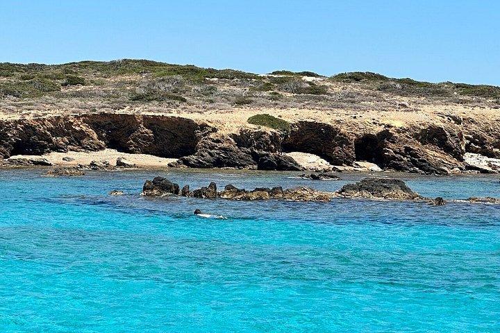 半日クルーズパロス・アンティパロス島とデスポティコ島を巡る