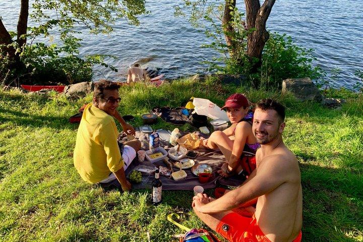Sunset Kayak Tour i centrala Stockholm och Swedish Fika