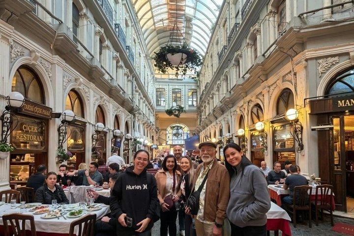 Dall'Europa all'Asia Istanbul Night Food Tour