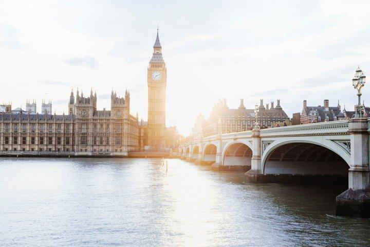 London Westminster to Greenwich Round Trip River Cruise