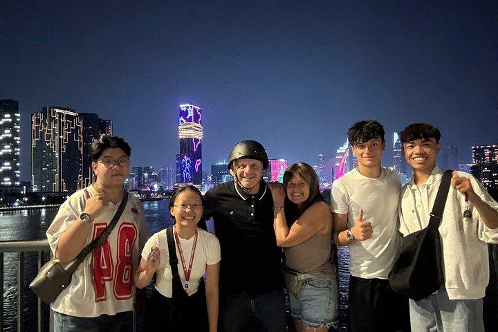 ホーチミンの夜のシクロによるプライベート屋台発見