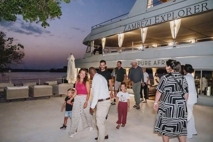 Sunset Cruise Zambezi Explorer & The Eatery-diner (combo)
