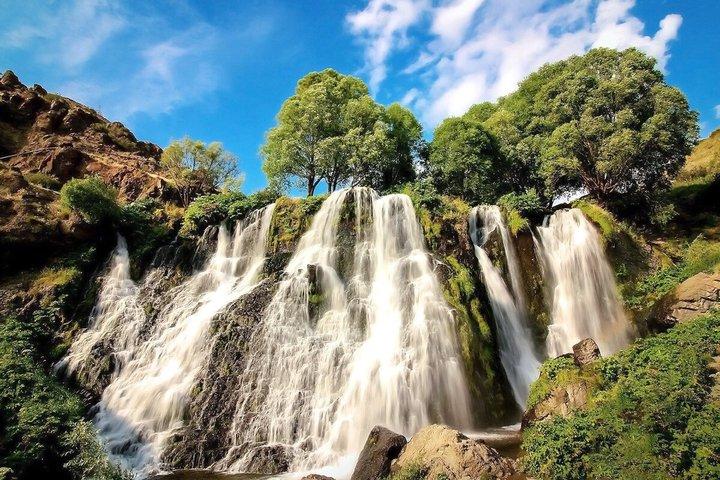 Gruppentour: Shaki-Wasserfall, Tatev-Kloster und Seilbahn, Weingut Hin Areni