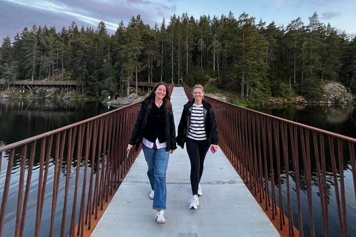 Stockholm: Solnedgångsvandring i Tyresta nationalpark med måltid
