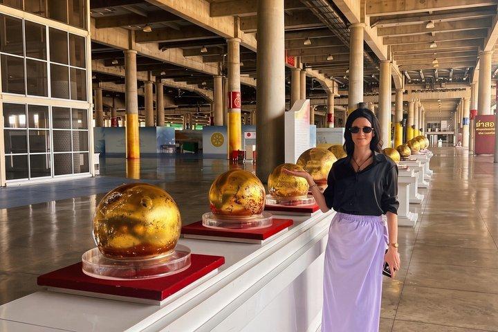 ドラゴンタワー、仏教寺院、水上マーケットグループツアーパタヤ