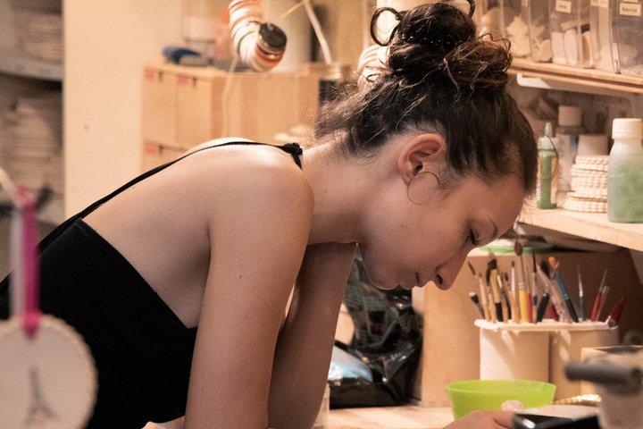 Vrouwen van Montmartre : Kunstenaars, iconen & vrouwen die Parijs vandaag vormgeven