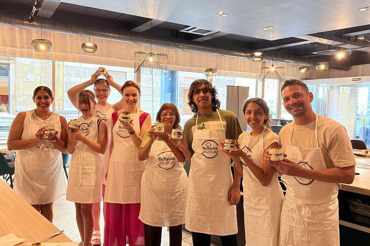 ローマ: パスタフェットゥチーネ・ラヴィオリとティラミス料理教室