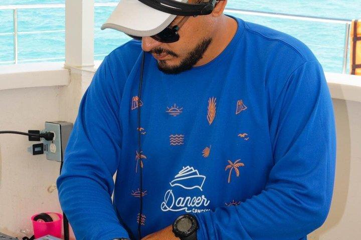 ダンサー クルーズ イスラ ムヘーレス シュノーケリング 食事と飲み物込み