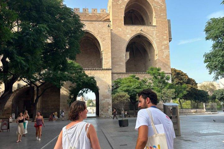 Valencia Old Town Small Group German City Tour