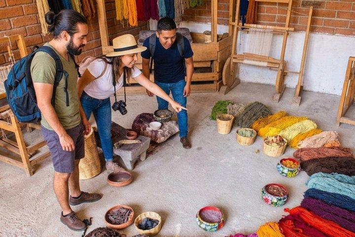 Hierve el Agua Mitla Tule Textiles y Produccion de Mezcal