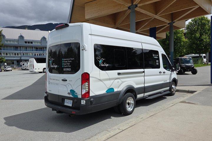 Gruppentransfer zum/vom internationalen Flughafen Vancouver (YVR)