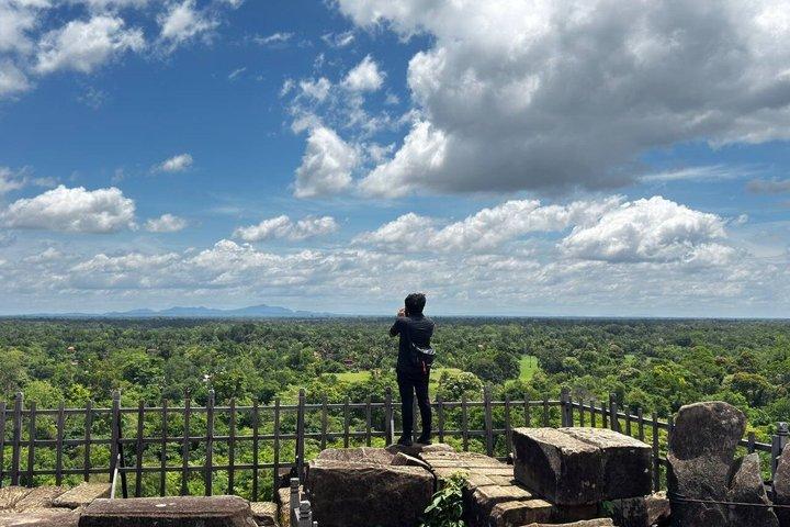Excursión a Beng Mealea y Koh Ker con vehículo privado y guía turístico