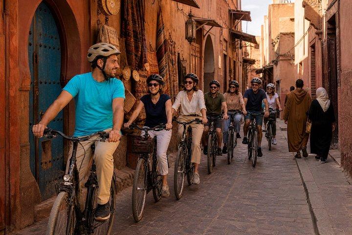 Authentic Marrakech Bike Tour Medina Souk Menara et Jemaa el Fna