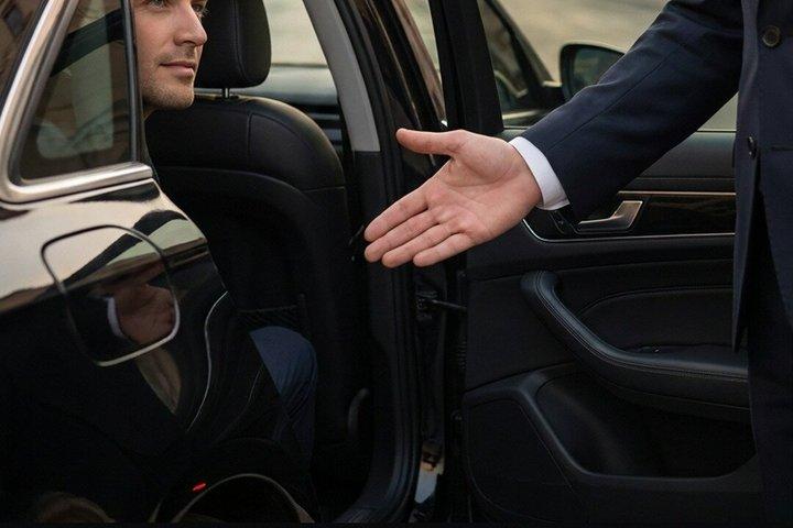 Premium Airport Transfer da FCO a Roma