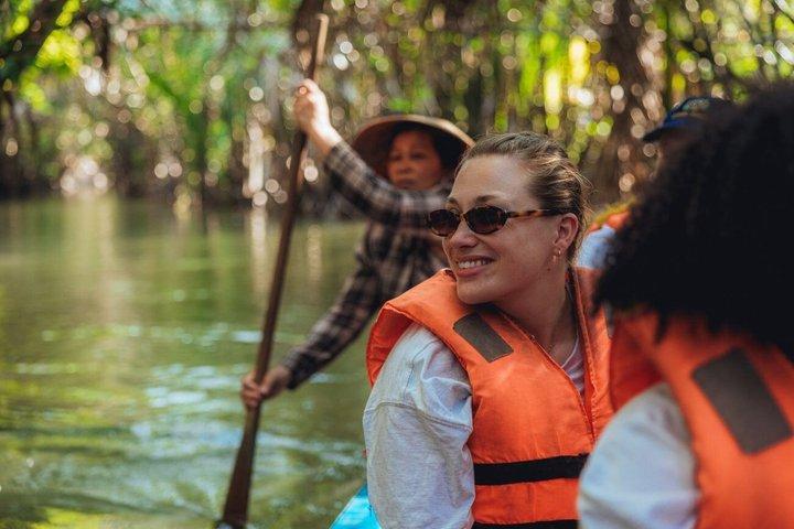 Dagstur till Mekong Delta : Båtar, mat och byliv