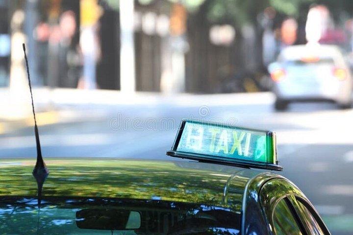 Private and Customizable Transfer from Barcelona to Lloret de Mar