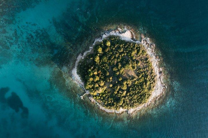 Passeio de caiaque em Rovinj com bebidas e snorkeling