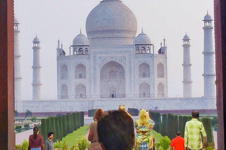 Agra Private Tour Guide Service with Car