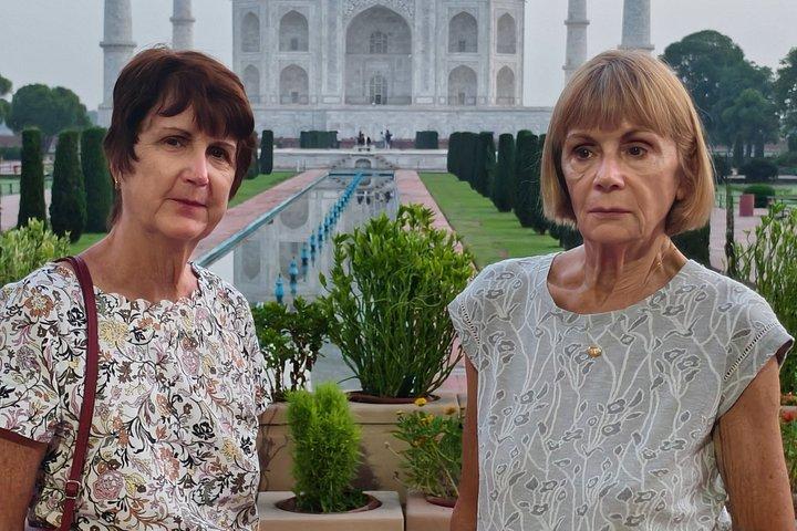 Agra Private Tour Guide Service with Car