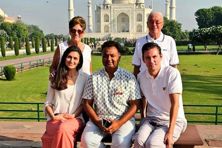Agra Private Tour Guide Service with Car
