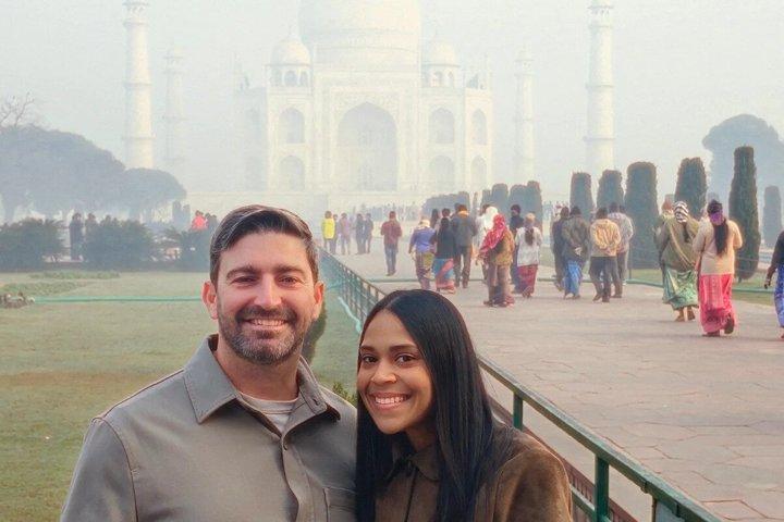 Agra Private Tour Guide Service with Car