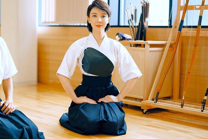 本物の日本弓道（弓道）体験のアート＆スピリット