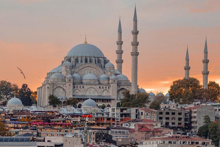 Explore Istanbuls Bazaars Mosques and Colorful Neighborhoods