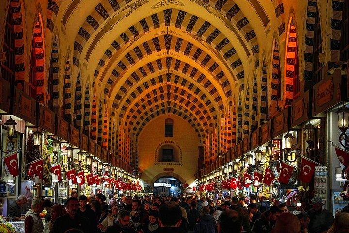 Explore Istanbuls Bazaars Mosques and Colorful Neighborhoods